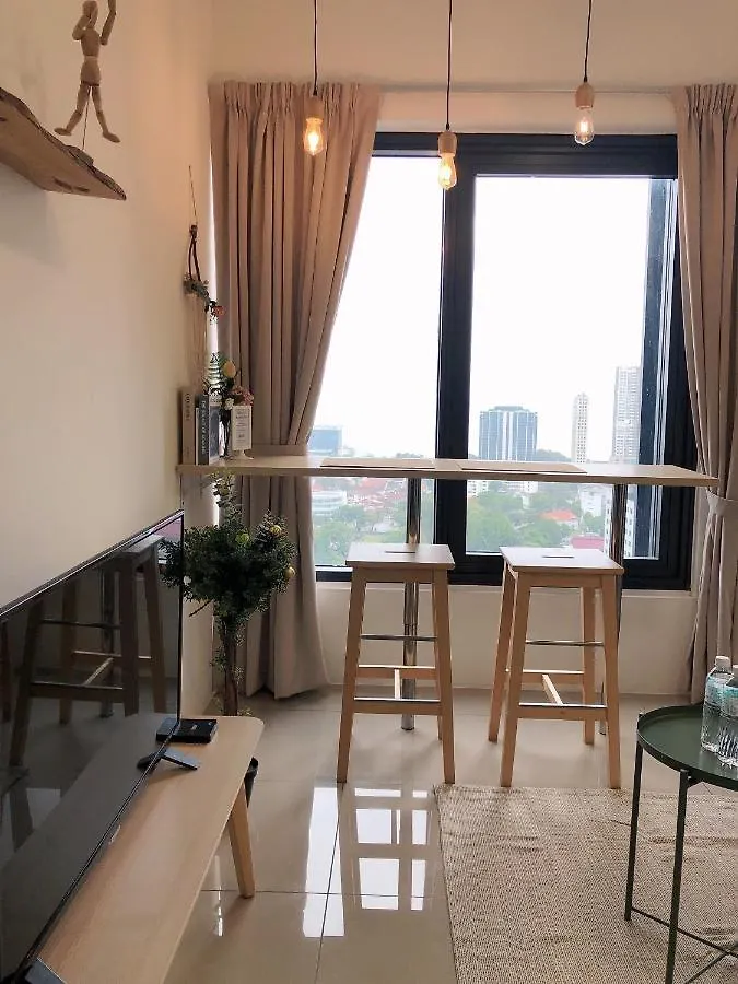Daire Tropicana 218 Macalister Netflix Seaview George Town